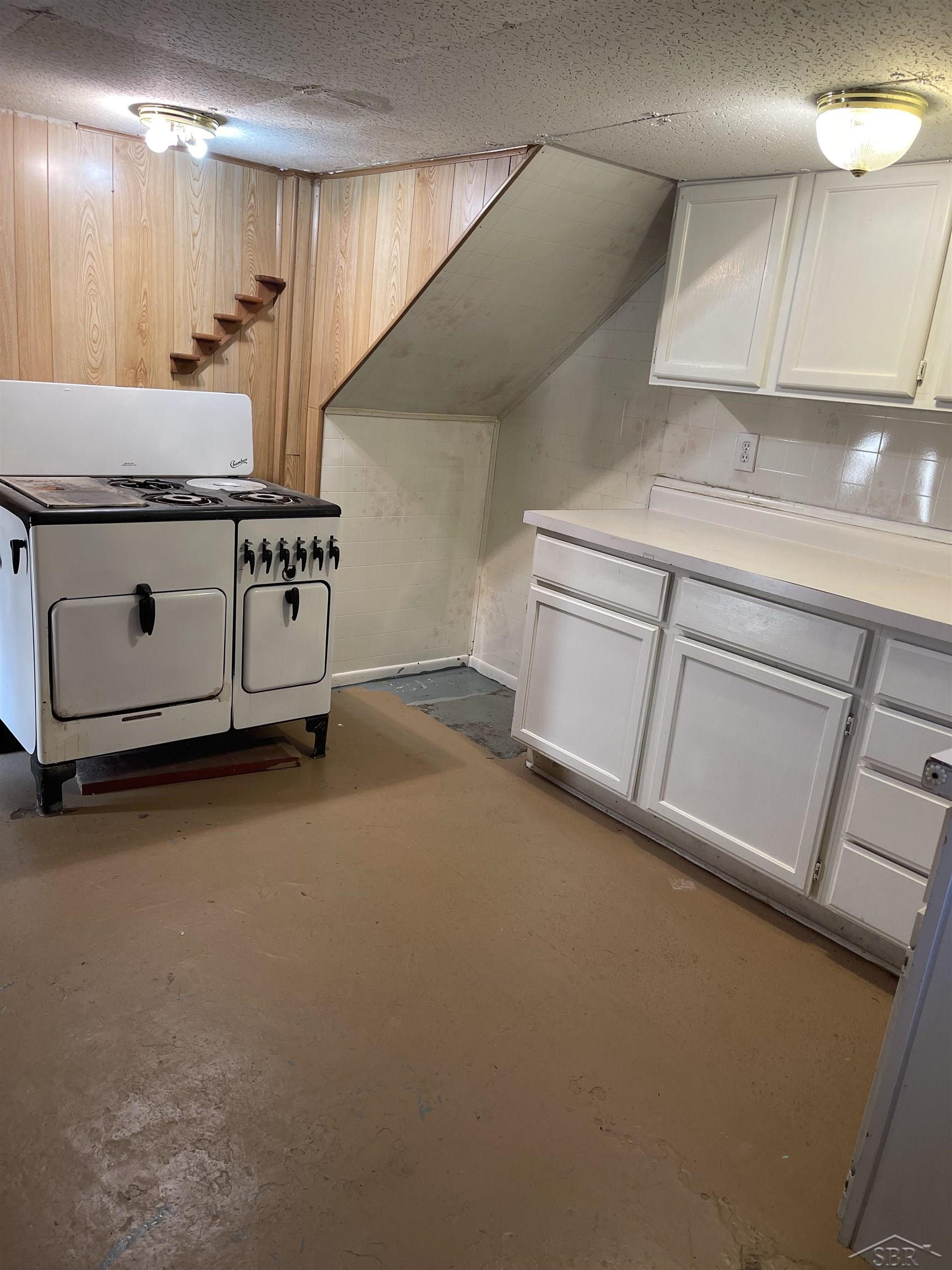 2780 Tatham Road Saginaw, MI 48601 - Photo 19 of 24 50097136-18.JPG