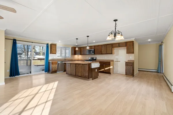 $799,000 | 27 Stillman Street, Framingham, MA 01702