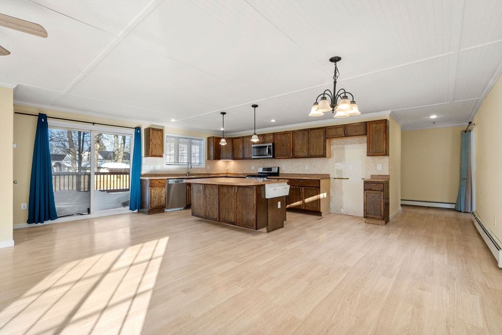 27 Stillman Street Framingham, MA 01702 - Photo 6 of 24