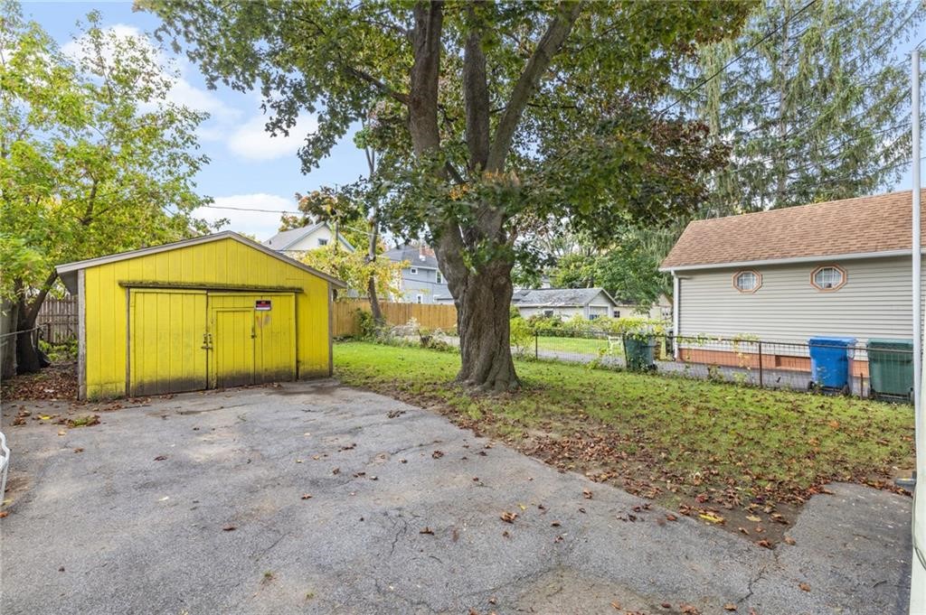 131 Dorbeth Road Rochester, NY 14621 - Photo 2 of 14