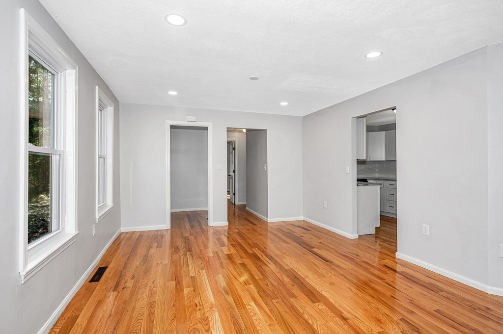 210 Dunstable Road North Chelmsford, MA 01863 - Photo 6 of 41