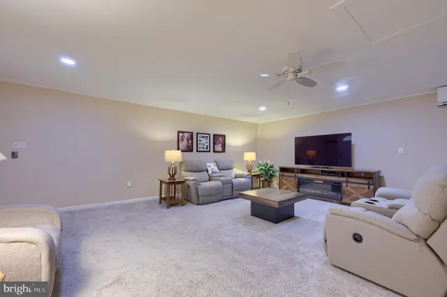 $483,500 | 2861 Dogwood Circle, Manheim, PA 17545