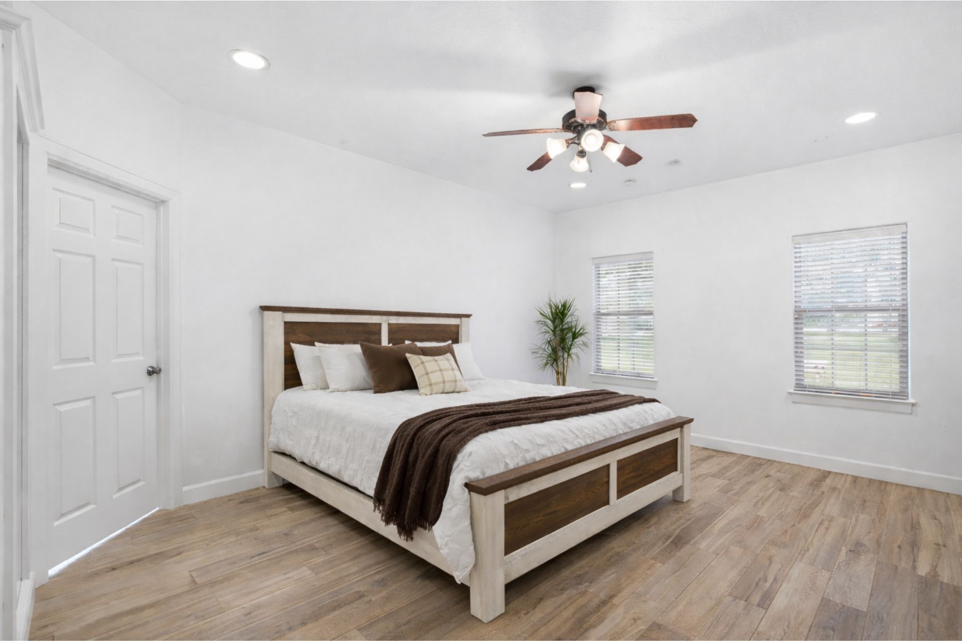 20407 Deer Run Road Damon, TX 77430 - Photo 12 of 29 a bedroom with a bed and window