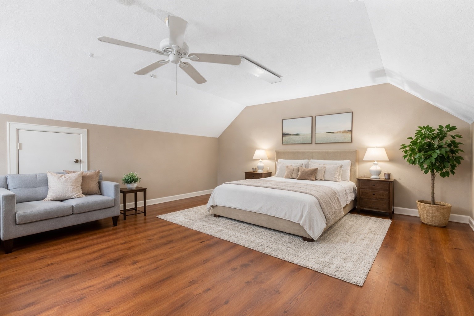 20407 Deer Run Road Damon, TX 77430 - Photo 14 of 29 a bedroom with a bed furniture and a couch