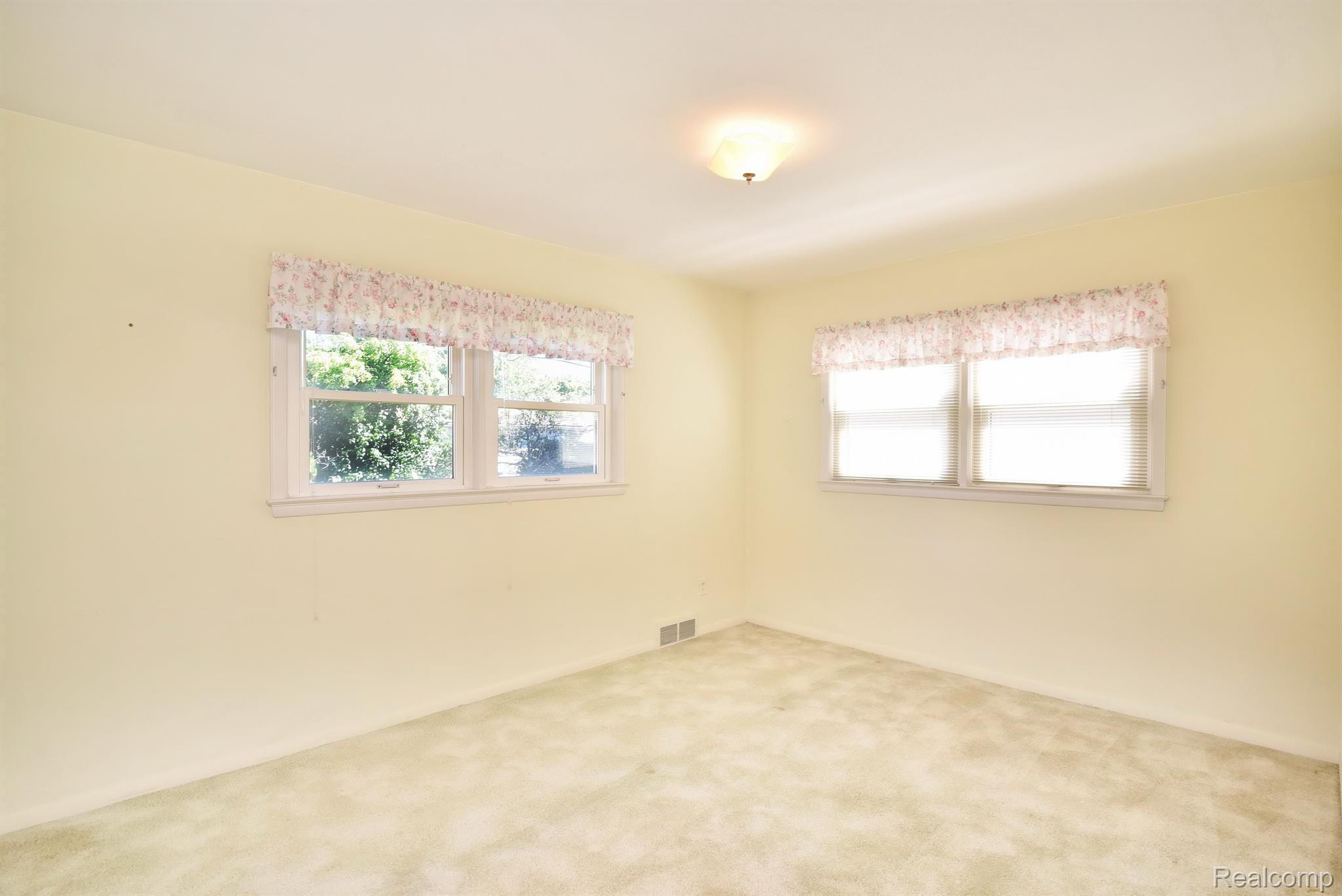 3942 Amherst Road Royal Oak, MI 48073 - Photo 20 of 30 Gallery Image 20