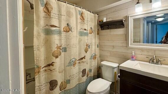 9201 Coast Guard Road, Unit E101 Emerald Isle, NC 28594 - Photo 39 of 50 hall bathroom