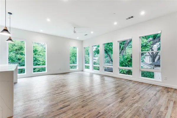 $4,195 | 6319 Richmond Avenue, Unit 112, Dallas, TX 75214