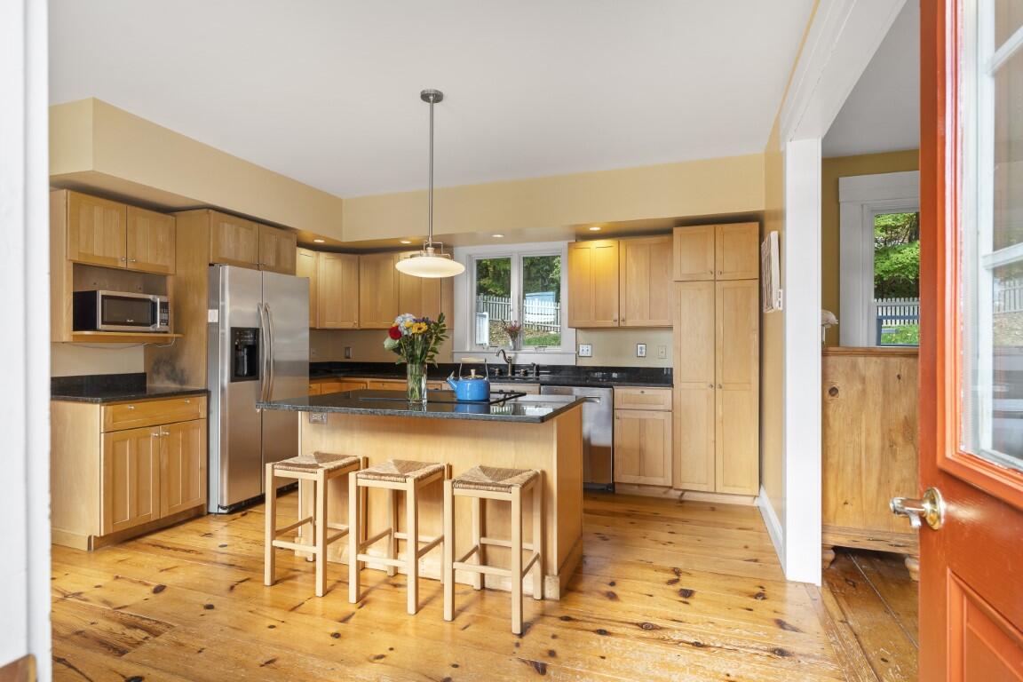 51 River Road Newcastle, ME 04553 - Photo 7 of 46 7