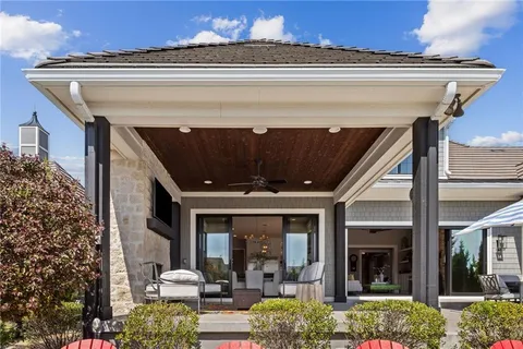 $2,875,000 | 16913 Bond Street, Overland Park, KS 66221