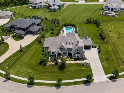 $2,875,000 | 16913 Bond Street, Overland Park, KS 66221