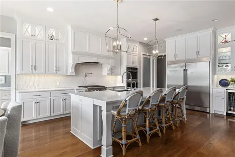 $2,875,000 | 16913 Bond Street, Overland Park, KS 66221