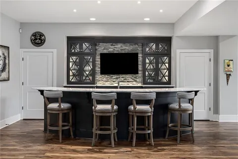 $2,875,000 | 16913 Bond Street, Overland Park, KS 66221