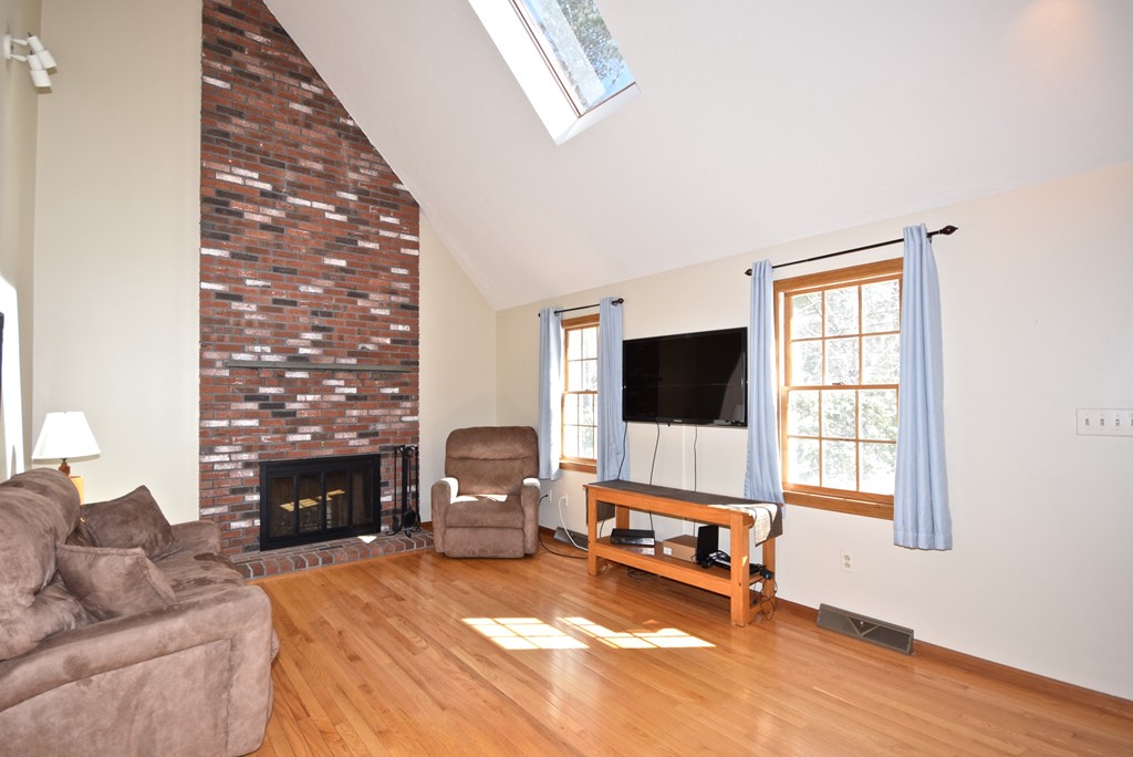 190 Great Neck Road Wareham, MA 02571 - Photo 7 of 17 Gallery Image 7
