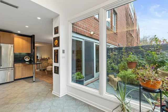 $400,000 | 5400 South Hyde Park Boulevard, Unit 7A, Chicago, IL 60615