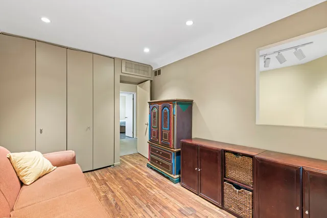 $400,000 | 5400 South Hyde Park Boulevard, Unit 7A, Chicago, IL 60615