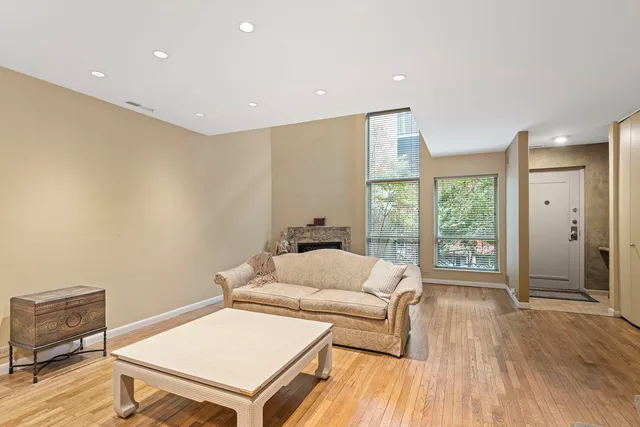 $400,000 | 5400 South Hyde Park Boulevard, Unit 7A, Chicago, IL 60615