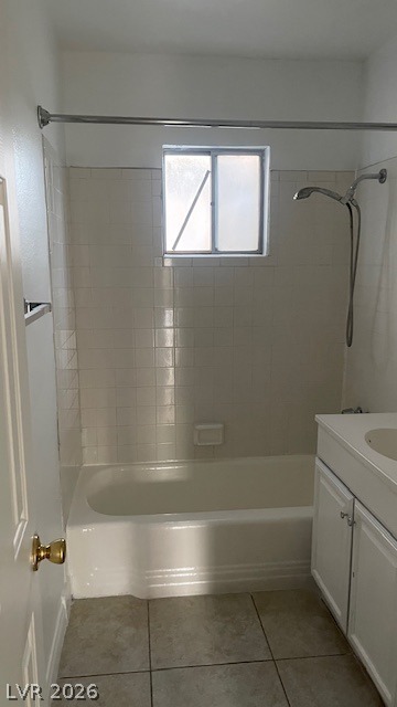 350 East Desert Inn Road, Unit B103 Las Vegas, NV 89109 - Photo 7 of 22 A well-maintained bathroom with a classic tub and shower combination, ready for daily routines.