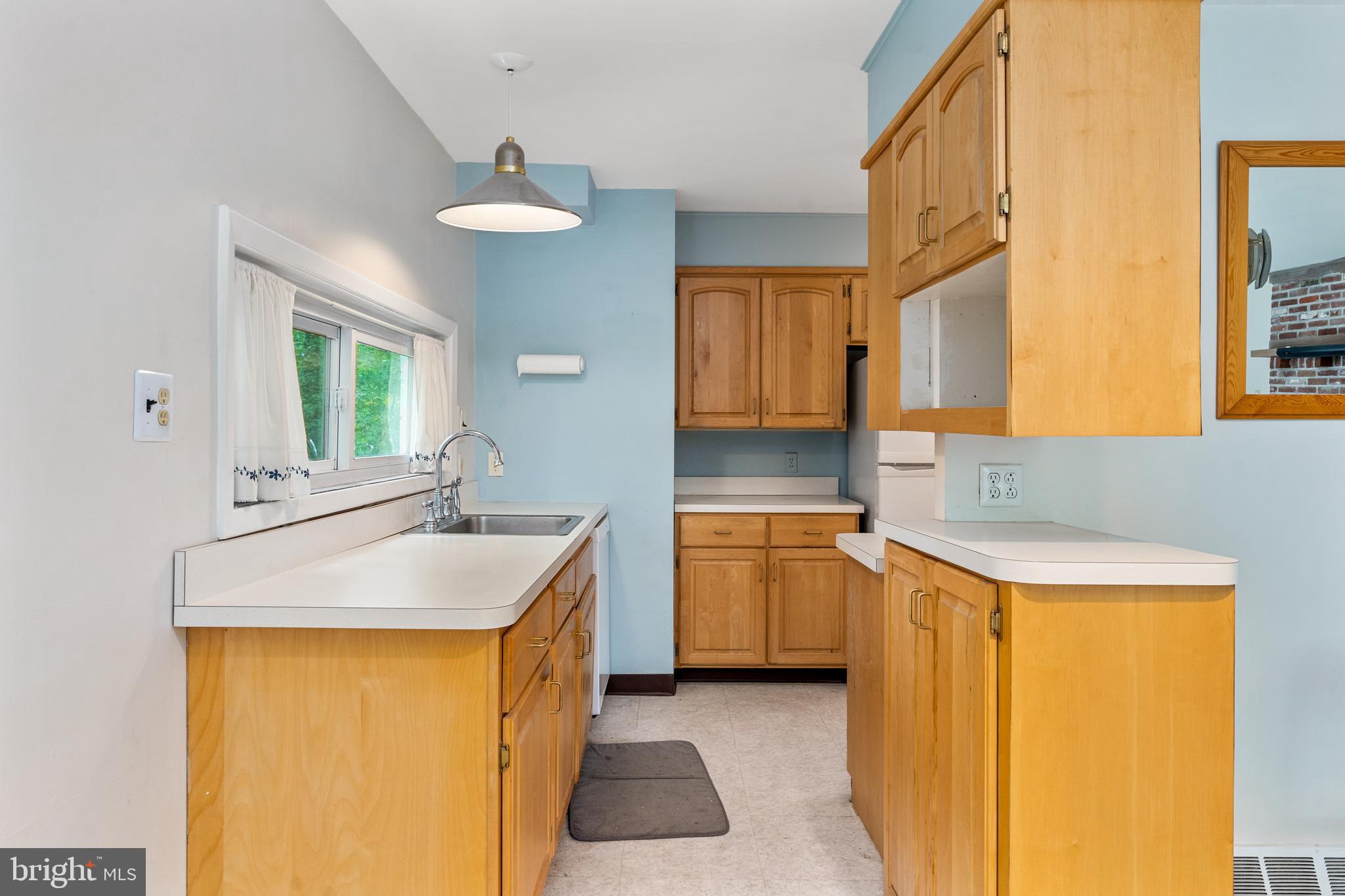 84 South Britton Road Springfield, PA 19064 - Photo 11 of 33