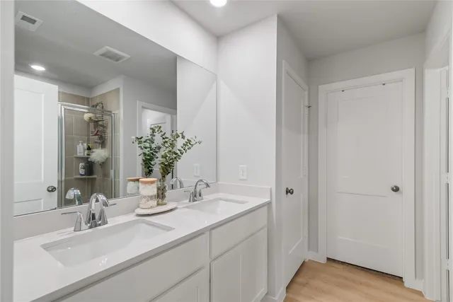 $2,100 | 123 Alset Circle, Magnolia, TX 77354