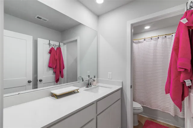 $2,100 | 123 Alset Circle, Magnolia, TX 77354