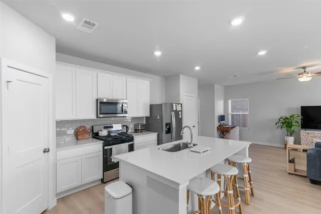 $2,100 | 123 Alset Circle, Magnolia, TX 77354