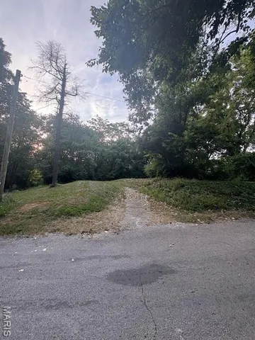 $16,500 | 9058 Crest Drive, Fairview Heights, IL 62208