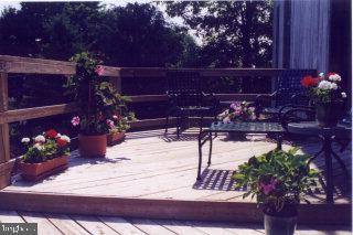 1004 Clay Road Lititz, PA 17543 - Photo 2 of 7