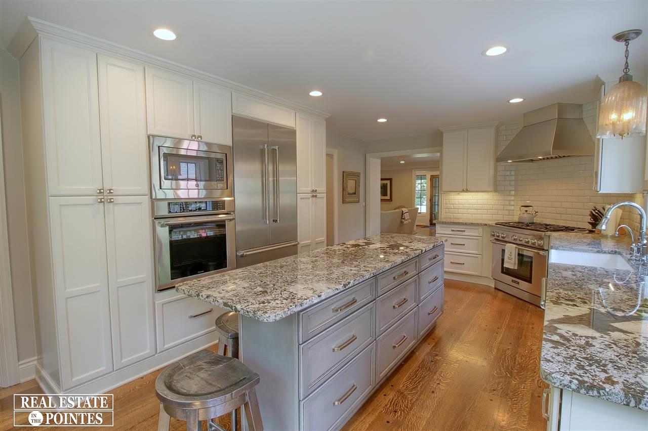 154 Cloverly Road Grosse Pointe Farms, MI 48236 - Photo 12 of 52