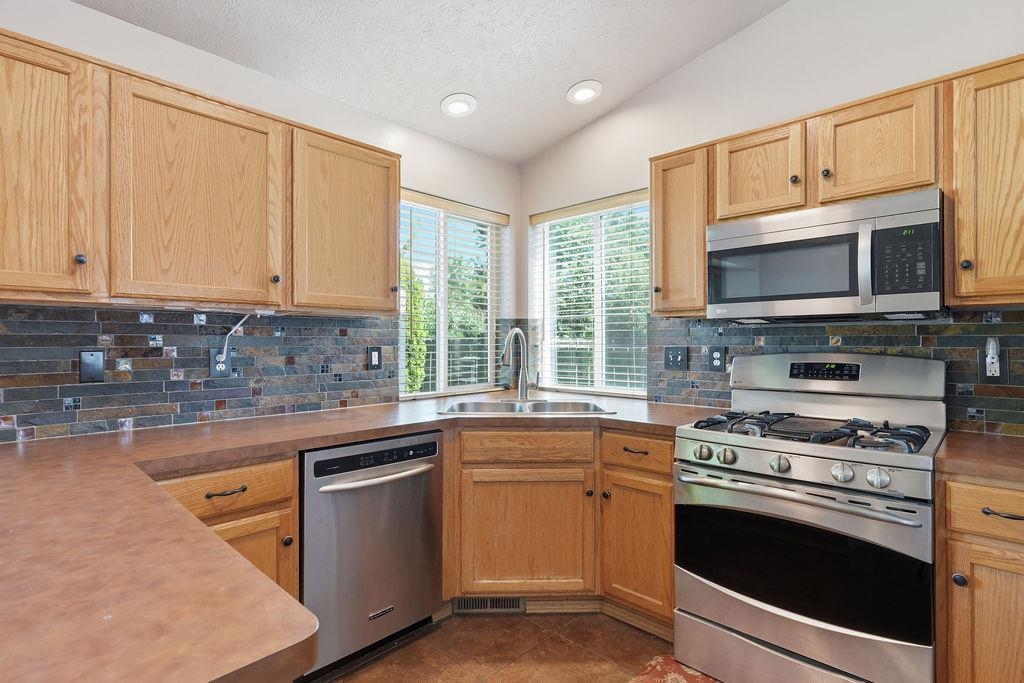1224 North Stevenson Road Liberty Lake, WA 99019 - Photo 13 of 47