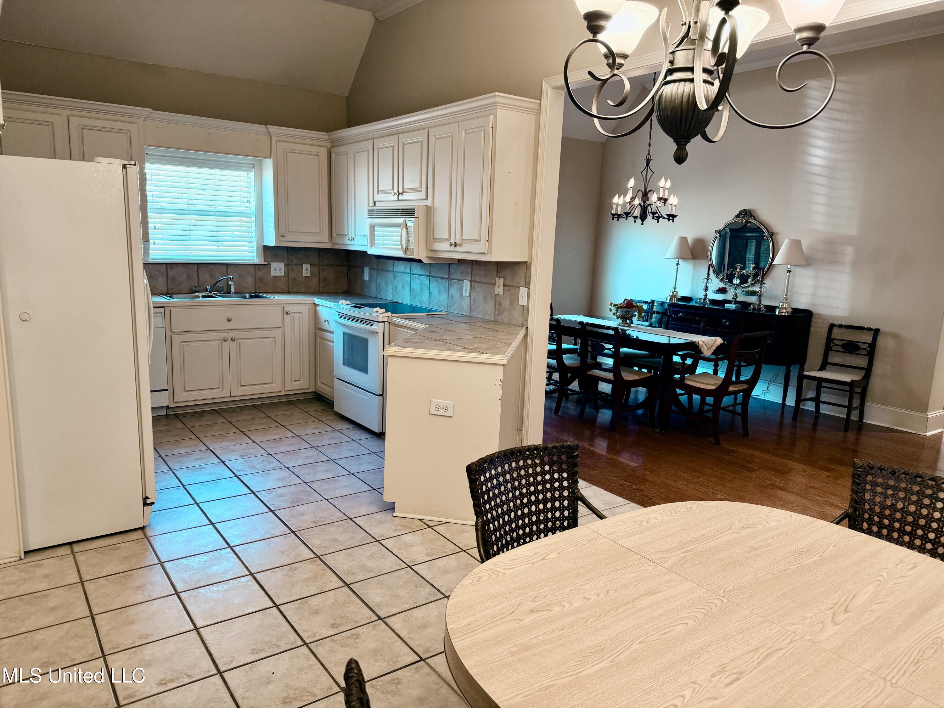 701 Napoleon Court Ridgeland, MS 39157 - Photo 3 of 21 IMG_7846