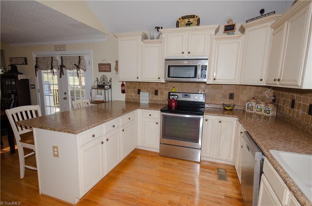 2914 Clear Ridge Drive Trinity, NC 27370 - Photo 10 of 30 Gallery Image 10