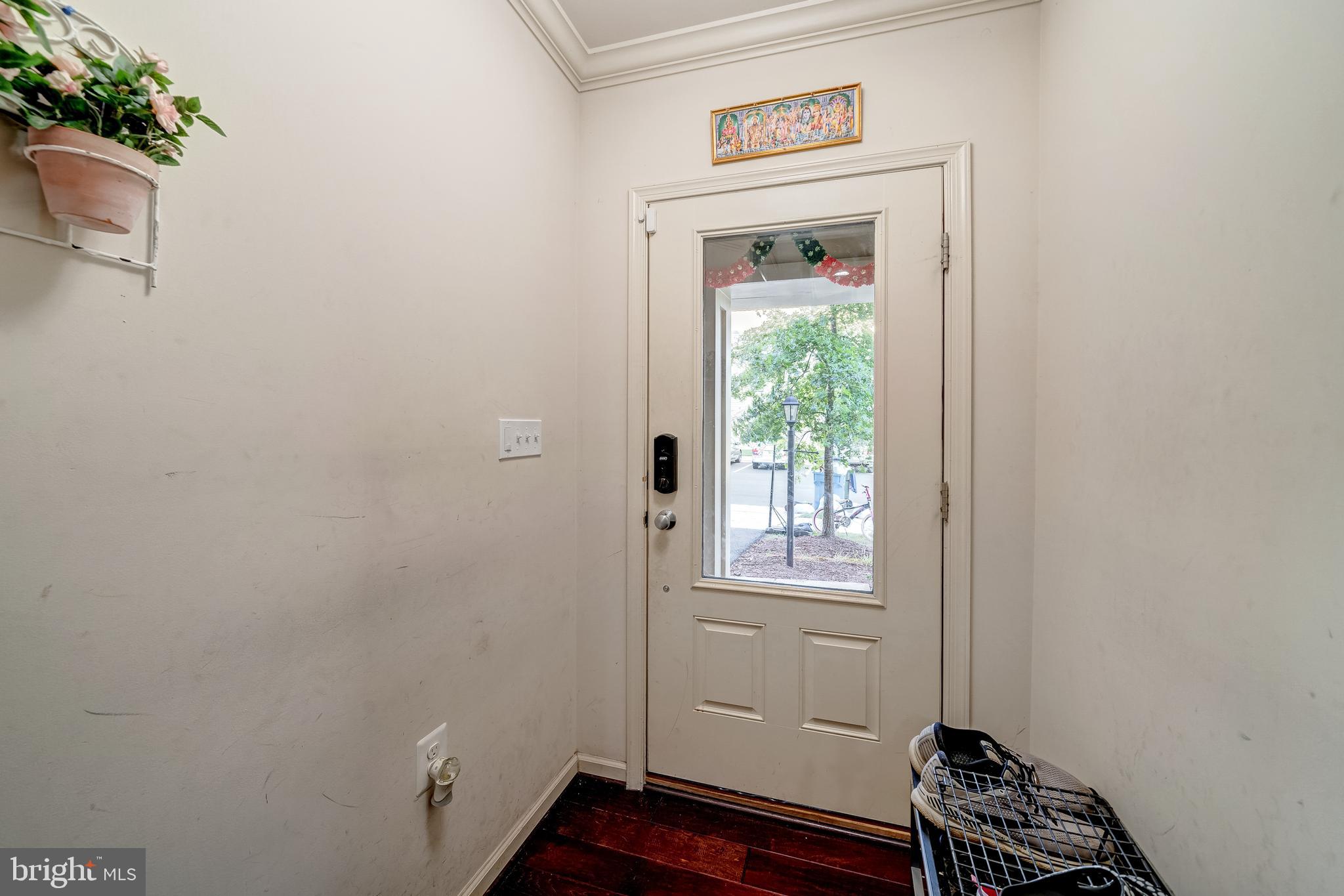 23697 Sailfish Square Brambleton, VA 20148 - Photo 2 of 34