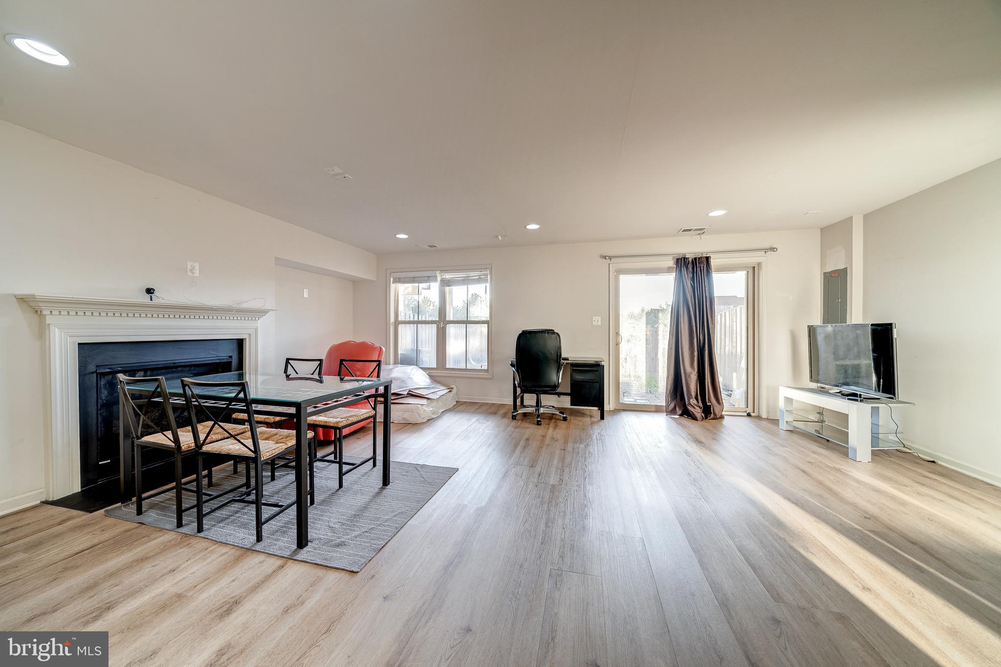 23697 Sailfish Square Brambleton, VA 20148 - Photo 27 of 34