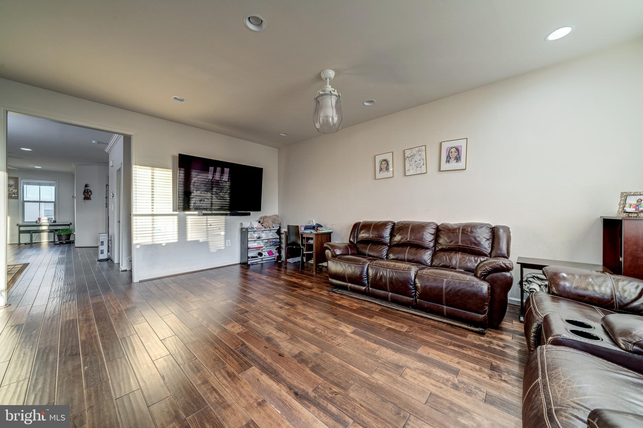 23697 Sailfish Square Brambleton, VA 20148 - Photo 9 of 34