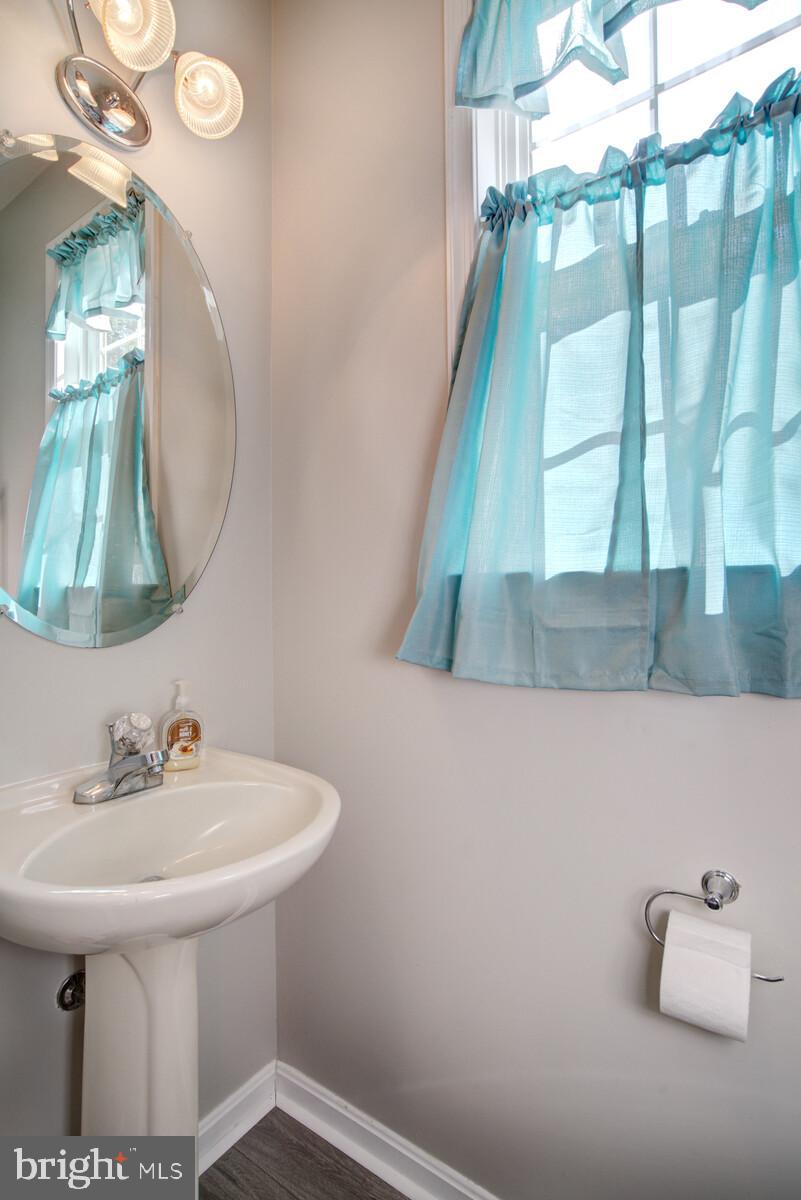 8857 Mullen Road King George, VA 22485 - Photo 17 of 40 Half bath main floor...still bright!