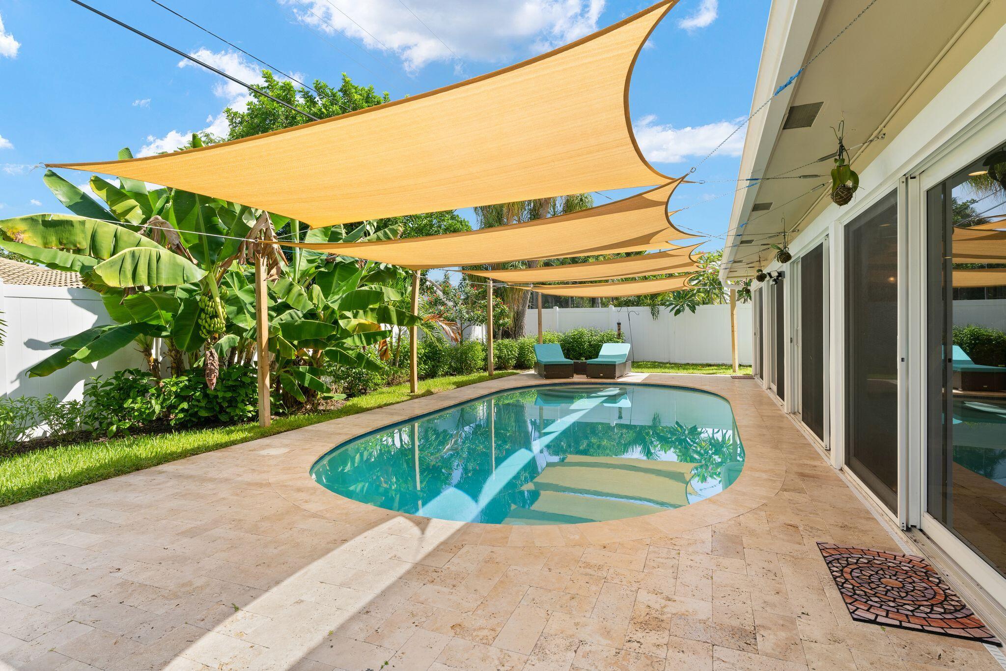 1083 Southwest 3rd Street Boca Raton, FL 33486 - Photo 1 of 33 F5l884xg