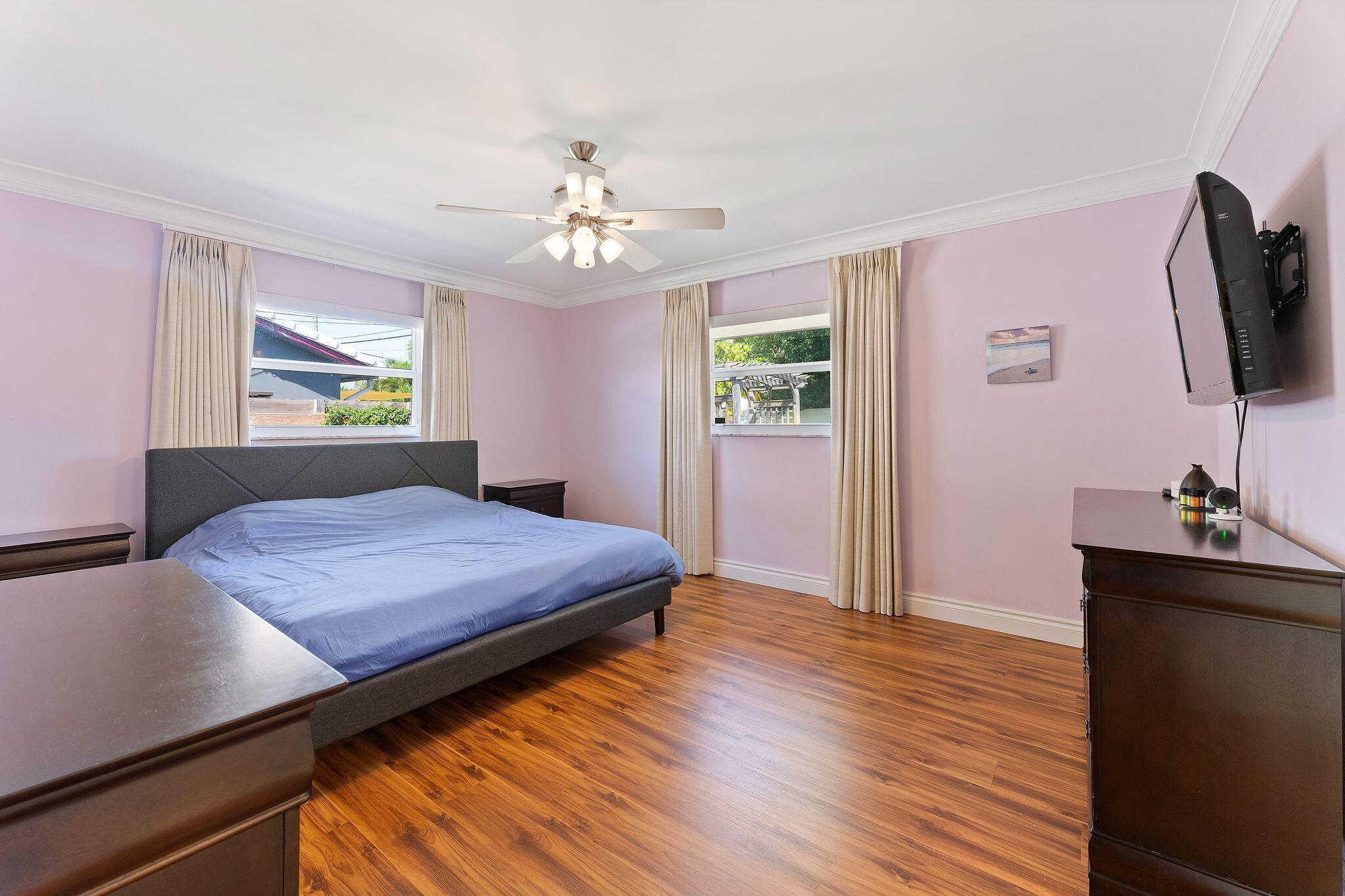 1083 Southwest 3rd Street Boca Raton, FL 33486 - Photo 20 of 33 i8A706Bg