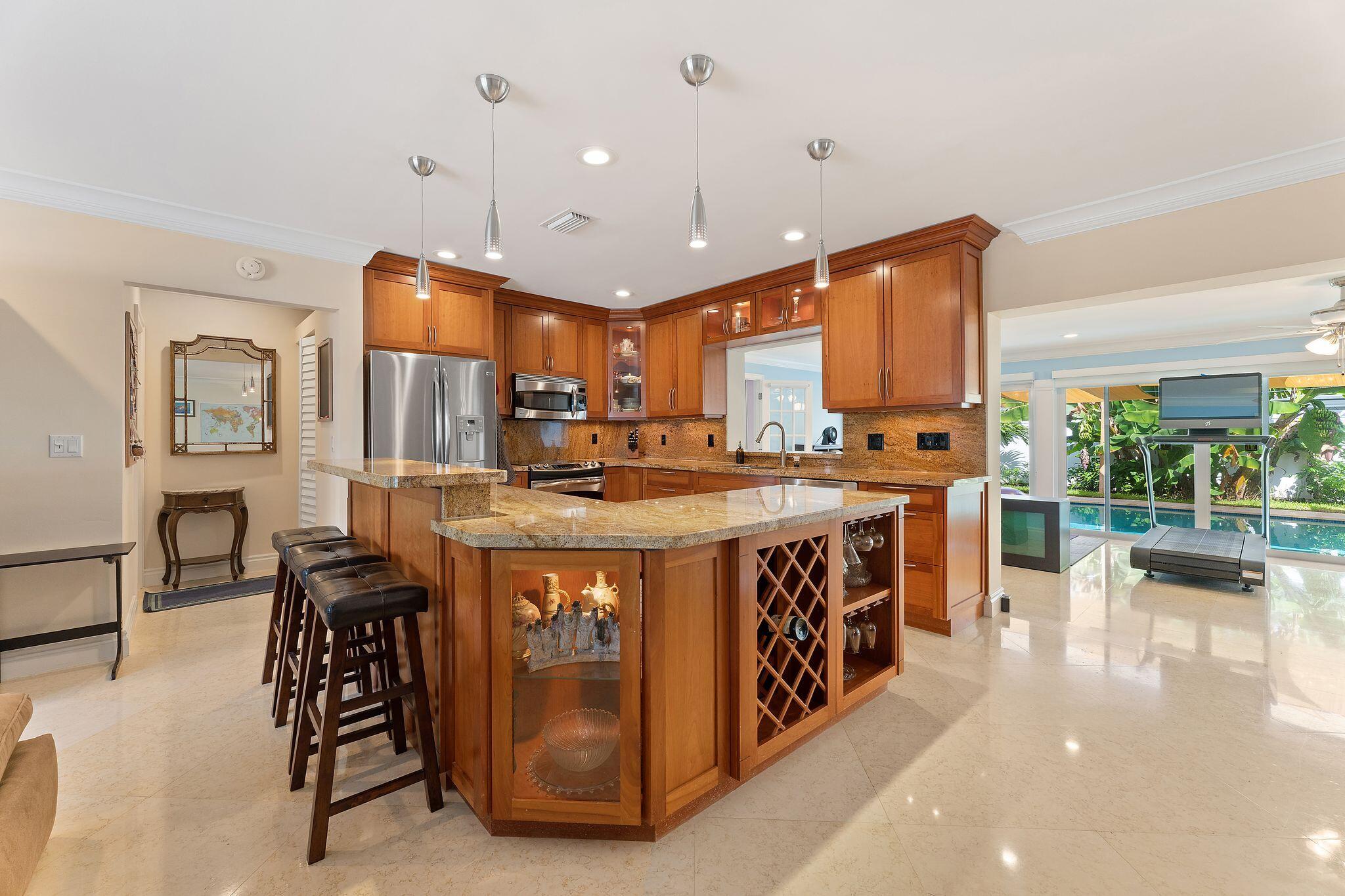 1083 Southwest 3rd Street Boca Raton, FL 33486 - Photo 7 of 33 gGlbR4jQ