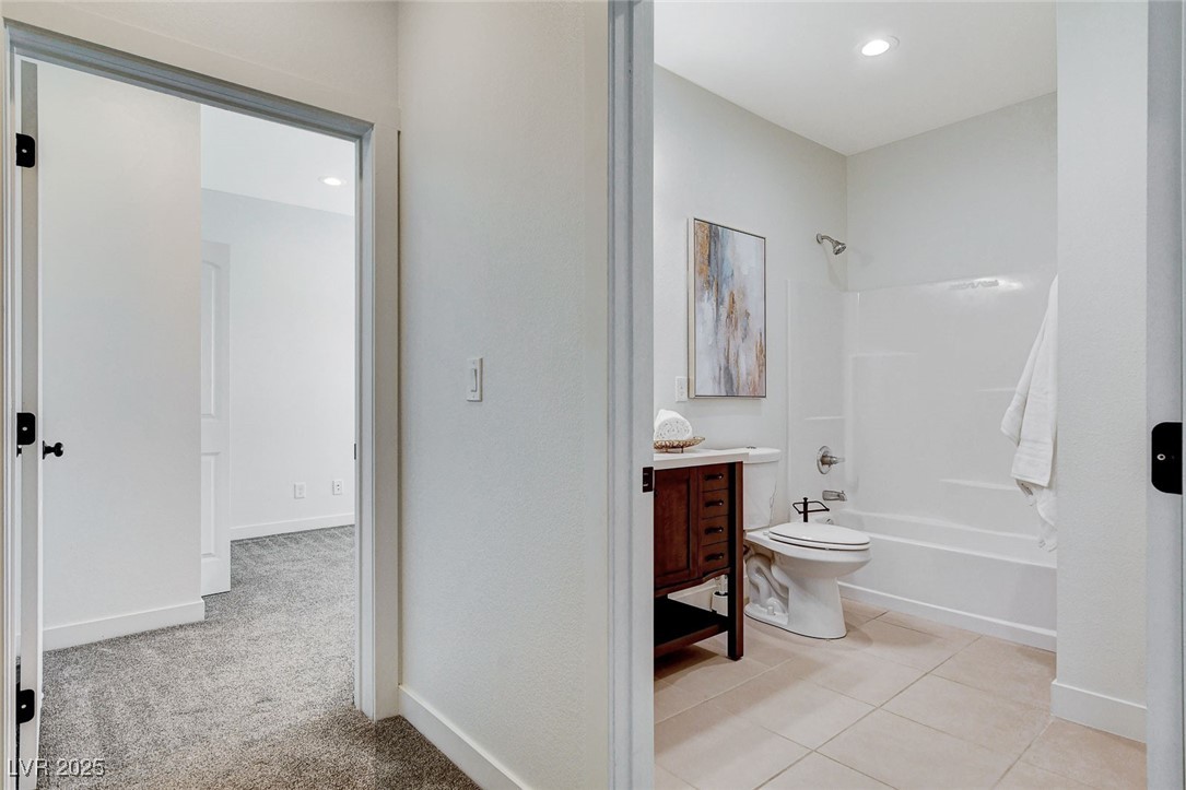 3196 Mateuse Street Logandale, NV 89021 - Photo 41 of 85 Bathroom featuring toilet, bathtub / shower combin
