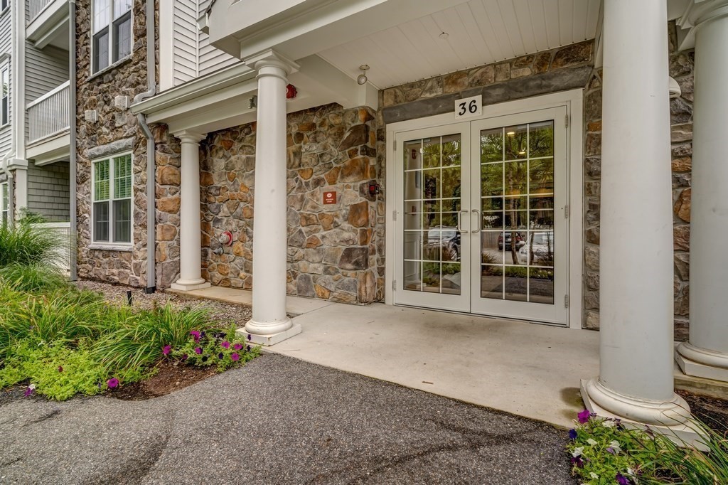 36 Augustus Court, Unit 1012 Reading, MA 01867 - Photo 2 of 28