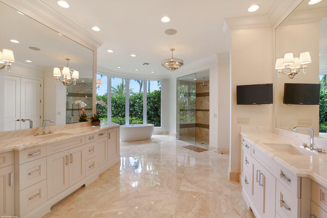 5241 Pennock Point Road Jupiter, FL 33458 - Photo 19 of 51 Master Bathroom