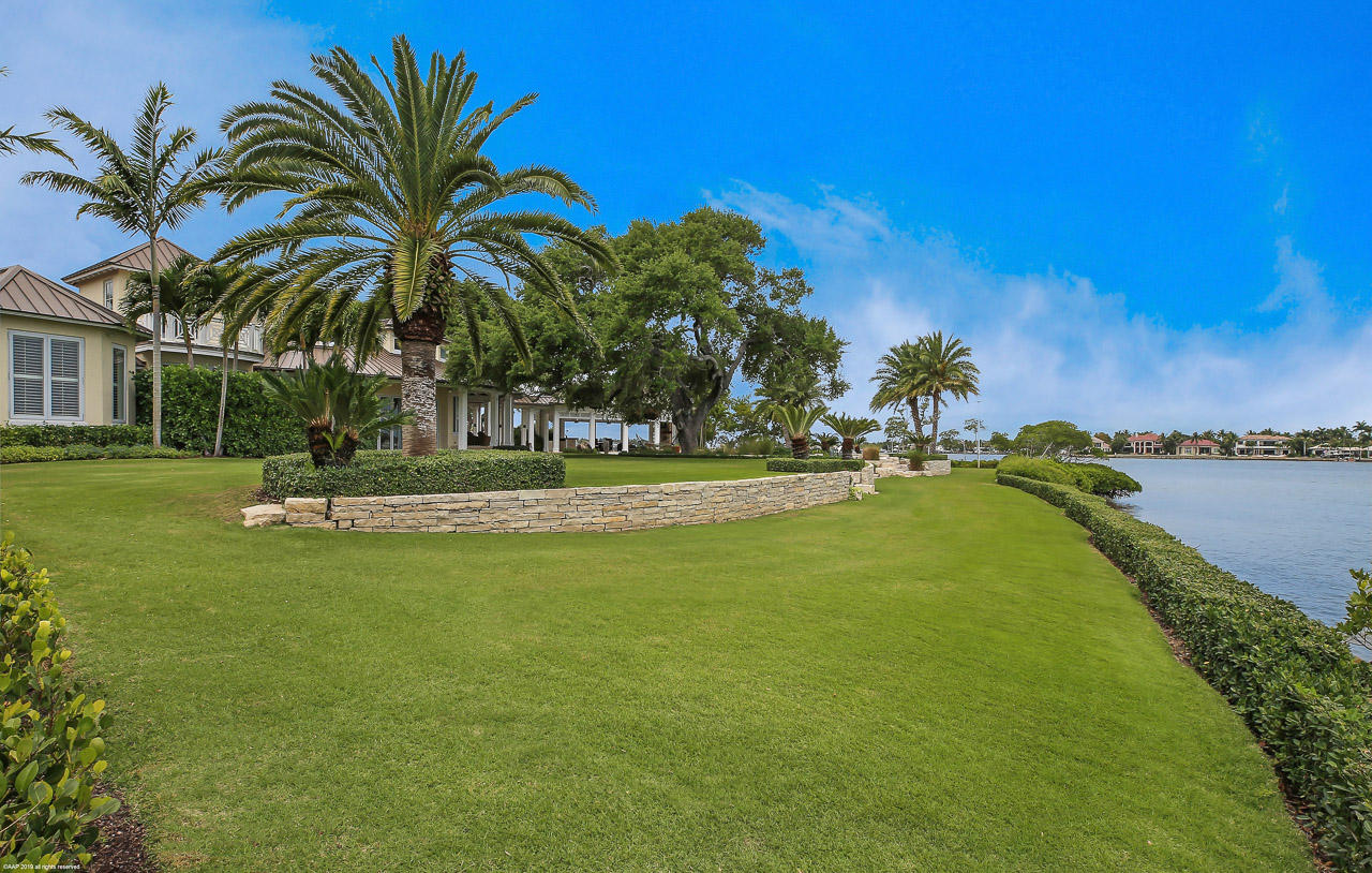 5241 Pennock Point Road Jupiter, FL 33458 - Photo 34 of 51 Backyard