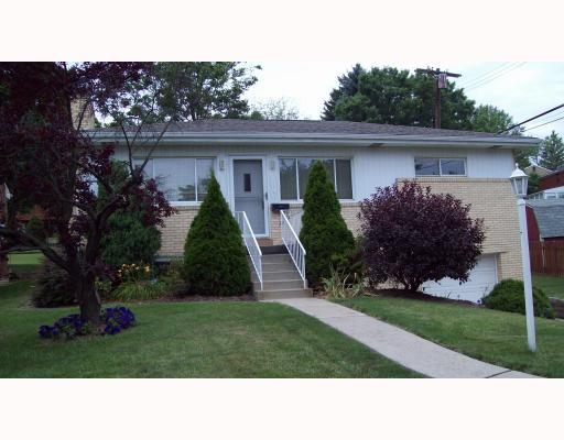 334 Twin Oaks Road Pittsburgh, PA 15243 - Photo 1 of 8 Exterior Front.