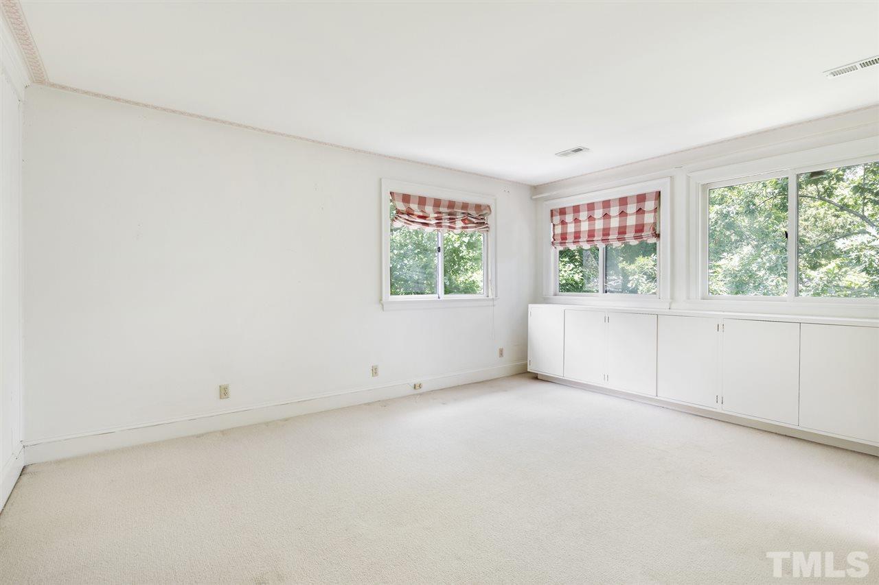 2331 Byrd Street Raleigh, NC 27608 - Photo 15 of 30