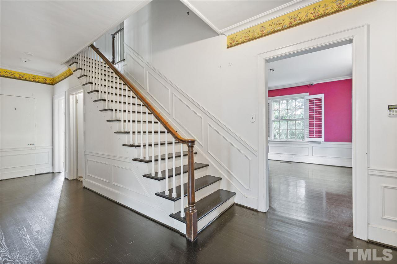 2331 Byrd Street Raleigh, NC 27608 - Photo 3 of 30