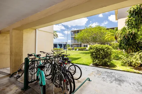a view of an outdoor space