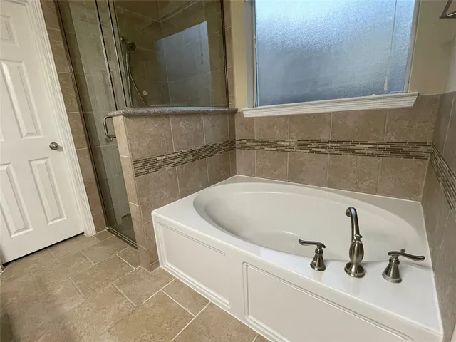 $2,450 | 4507 Montcliff Bend Lane, Sugar Land, TX 77479