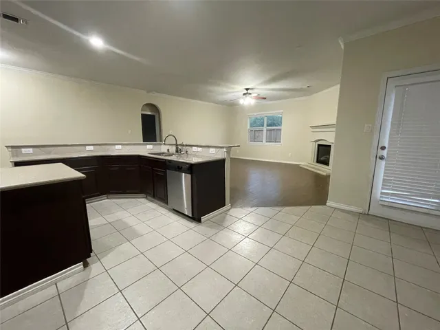 $2,450 | 4507 Montcliff Bend Lane, Sugar Land, TX 77479