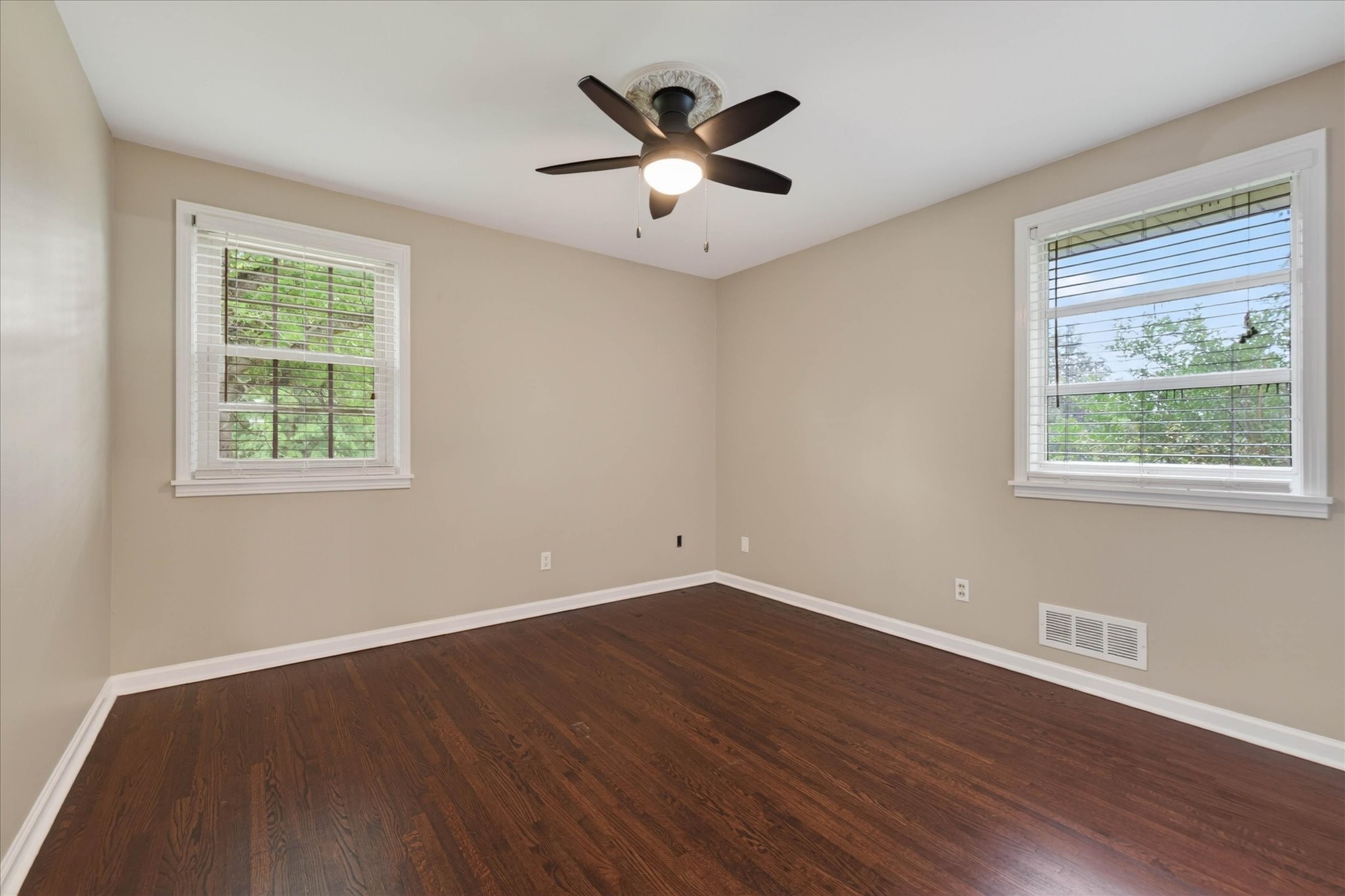 306 Locust Road Clarksville, TN 37043 - Photo 29 of 39
