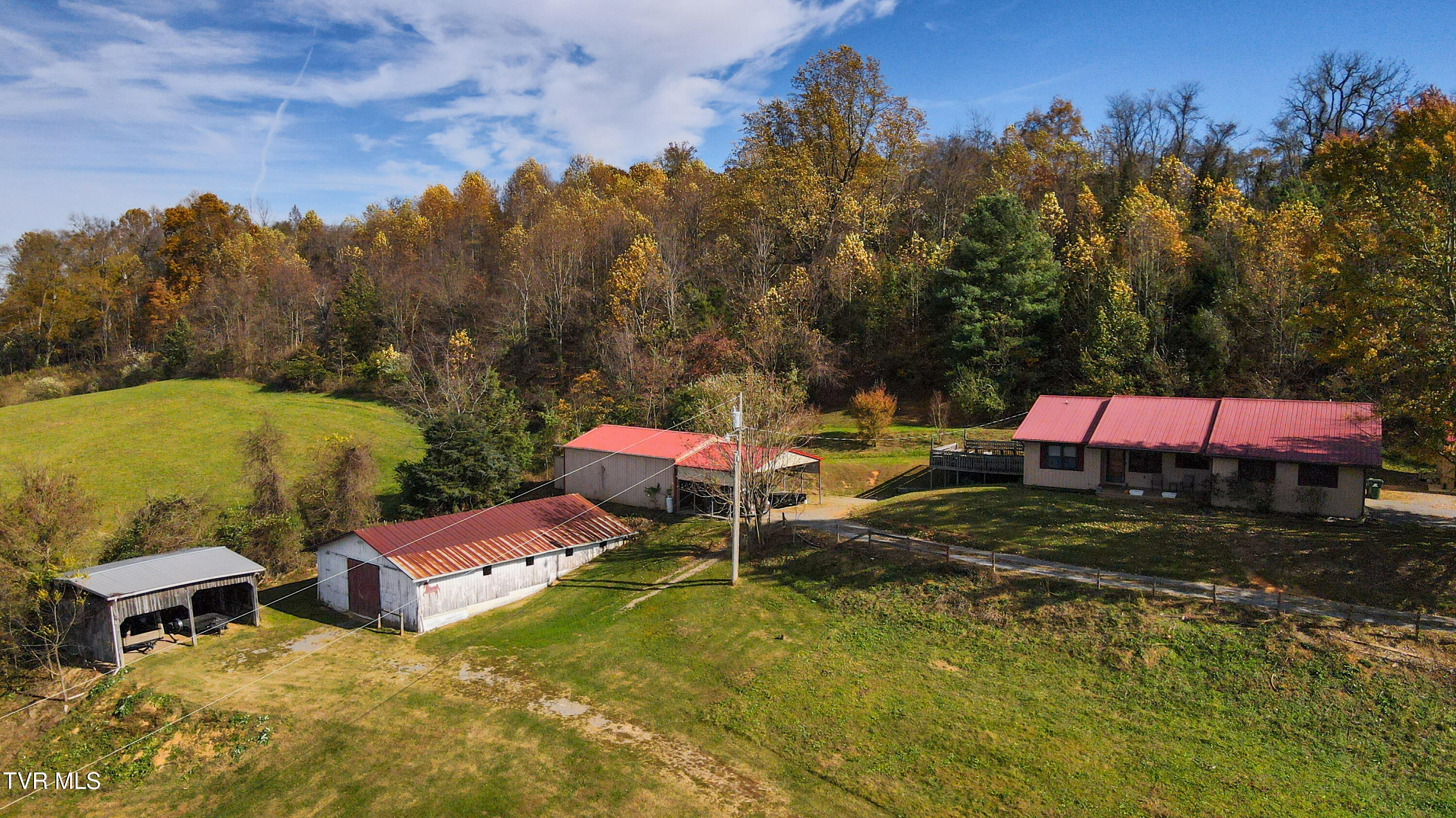 132 Hankal Road Gray, TN 37615 - Photo 2 of 51 dji_fly_20251105_134246_560_176236817891